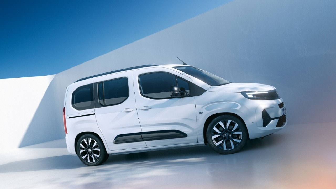 Opel Combo Electric sett fra siden